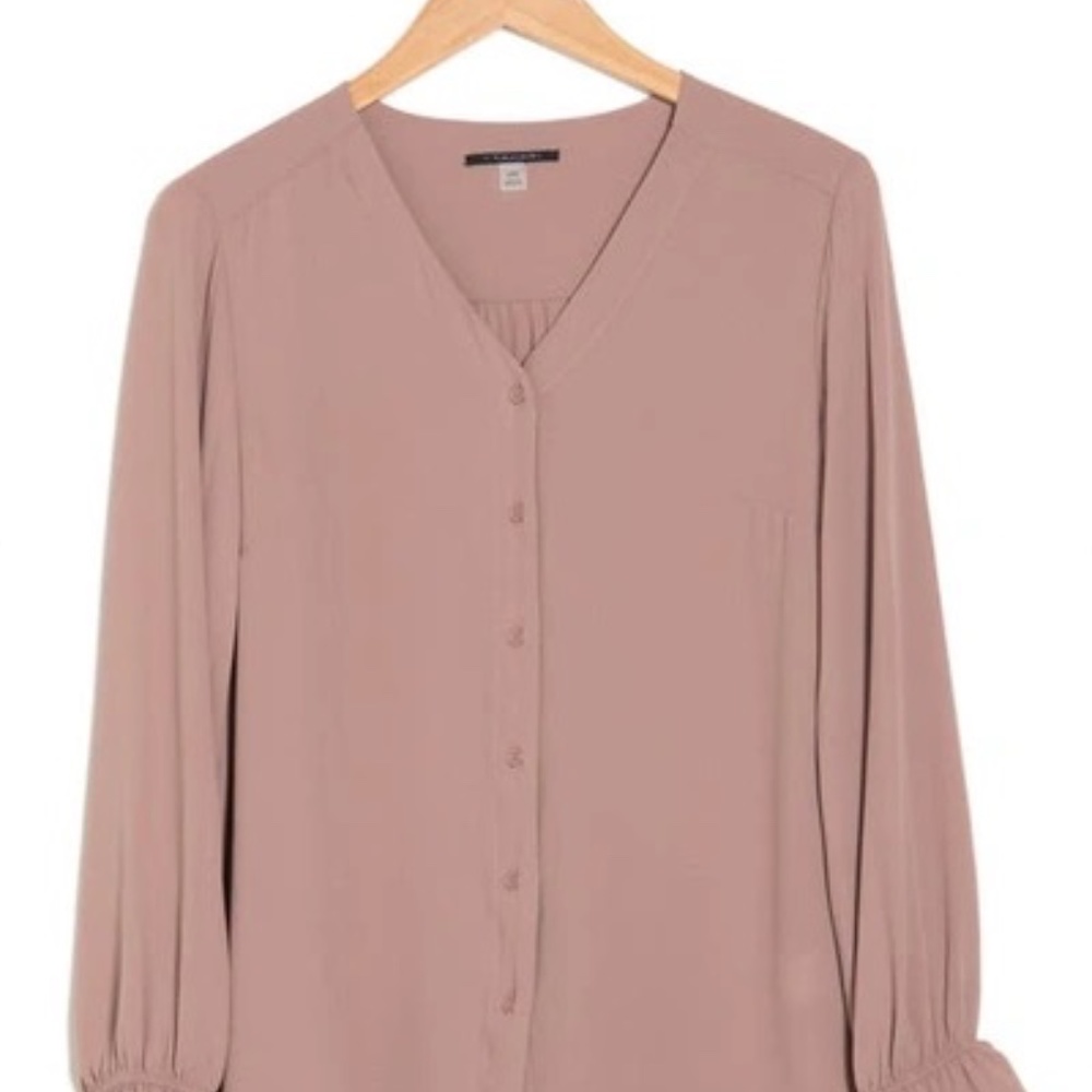T Tahari Feminine Button Front Long Sleeve Blouse in Sable, Size M